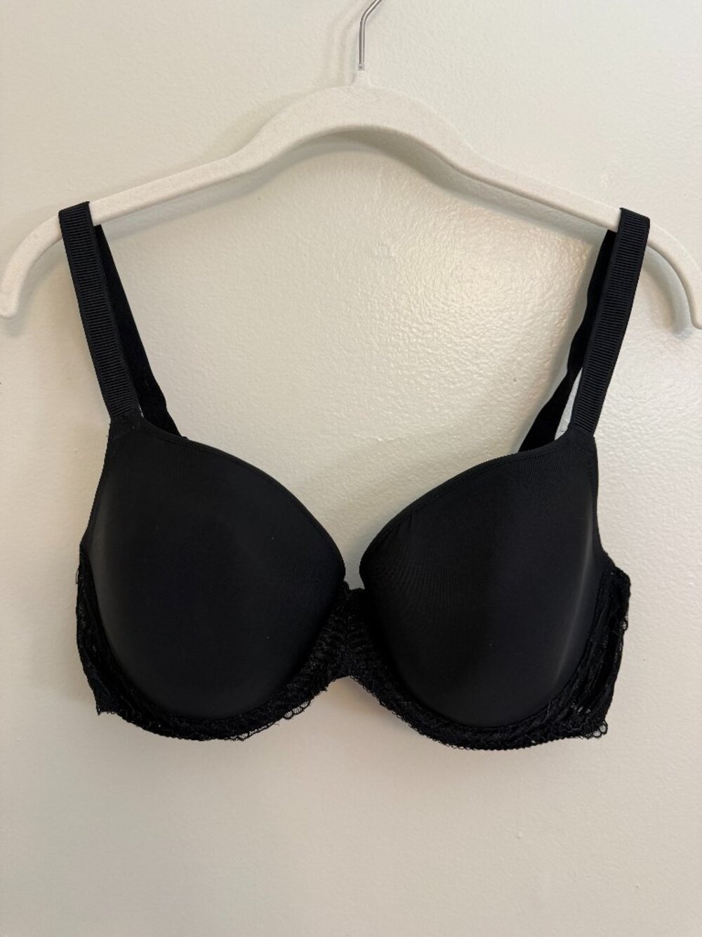 Wacoal Bra Womens 34 DDD La Femme Contour Bra 853117 Black solid with Lace edge
